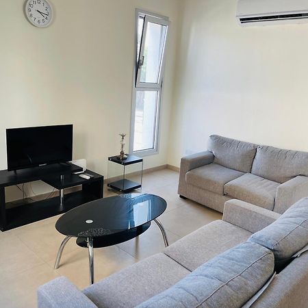 City Center Cozy Apt Paphos Buitenkant foto